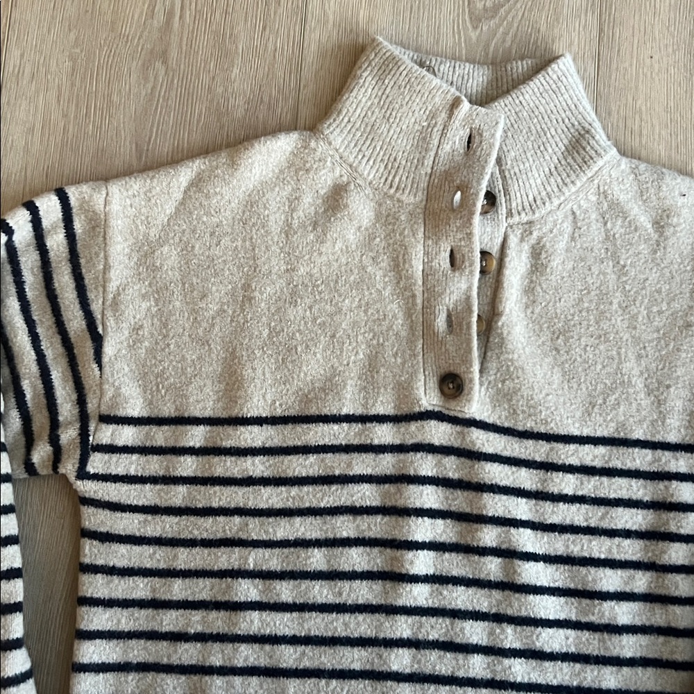Zara high collar knit sweater. Sz Small